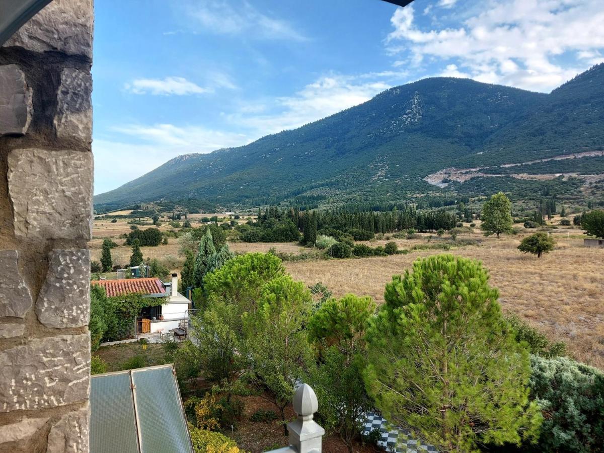 Xenios Petritis Apartment Livadeia Luaran gambar