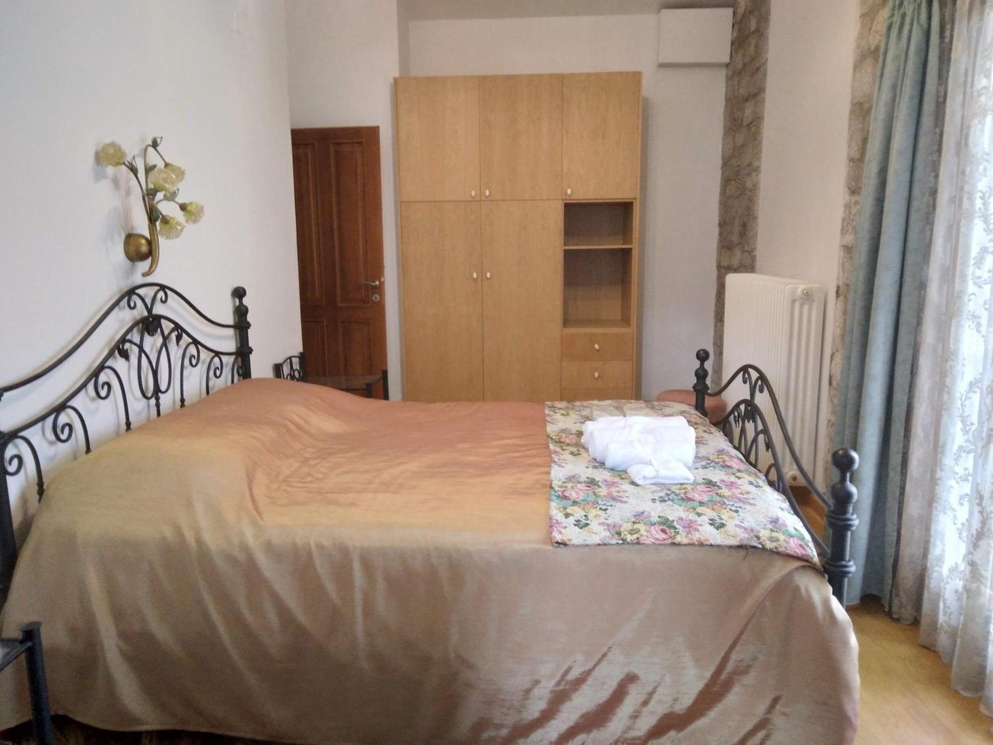 Xenios Petritis Apartment Livadeia Luaran gambar